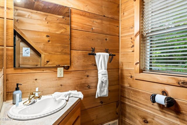 4160 Chamberlain Lane, Sevierville, TN 37862