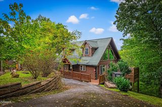 4160 Chamberlain Lane, Sevierville, TN 37862