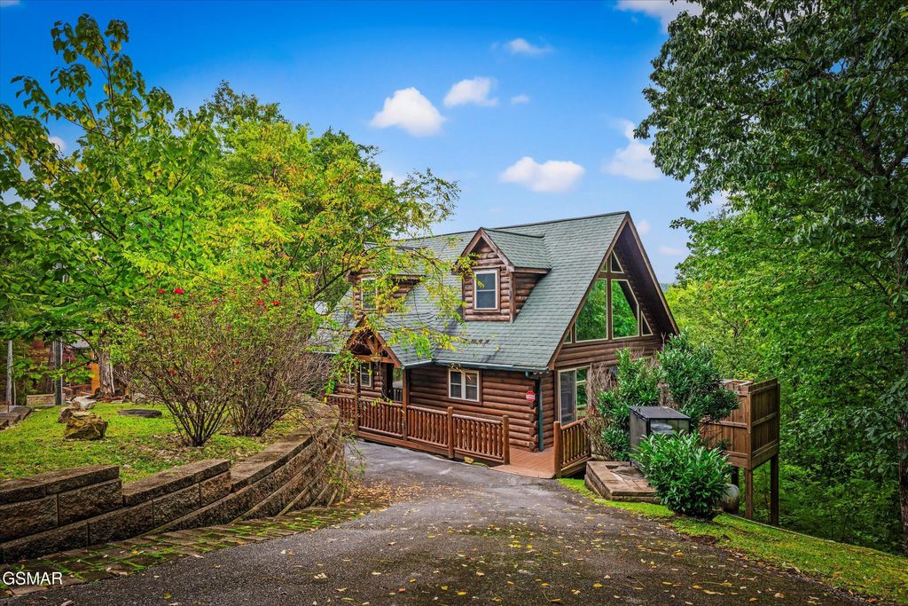 4160 Chamberlain Lane, Sevierville, TN 37862