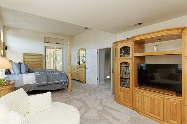 15109 15109 Shining Star Ln, San Leandro, CA 94579