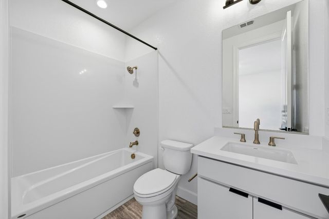 4530 Dewey Oak Dr, Folsom, CA 95630
