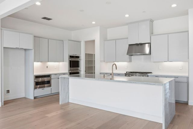 4530 Dewey Oak Dr, Folsom, CA 95630