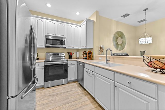 3043 Grandiflora Drive, Greenacres, FL 33467