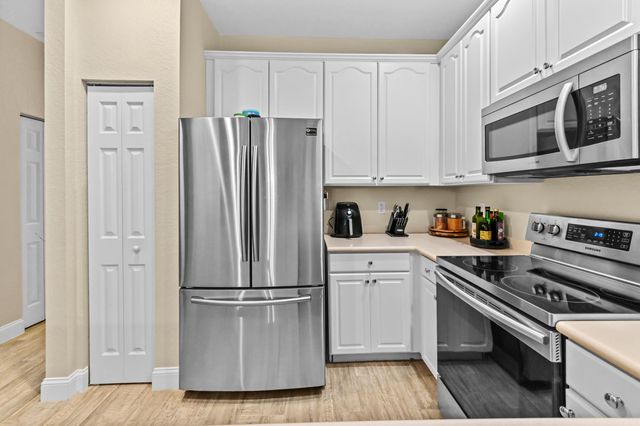 3043 Grandiflora Drive, Greenacres, FL 33467