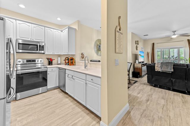 3043 Grandiflora Drive, Greenacres, FL 33467