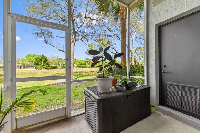 3043 Grandiflora Drive, Greenacres, FL 33467