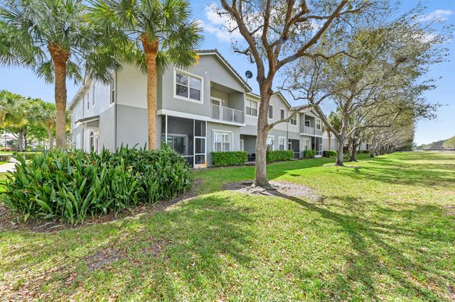 3043 Grandiflora Drive, Greenacres, FL 33467