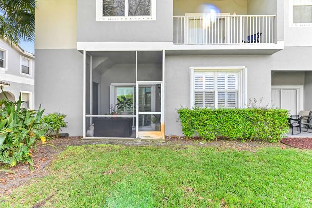 3043 Grandiflora Drive, Greenacres, FL 33467