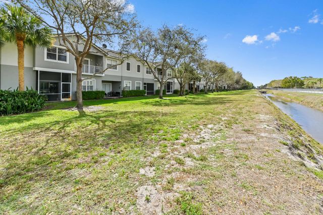 3043 Grandiflora Drive, Greenacres, FL 33467