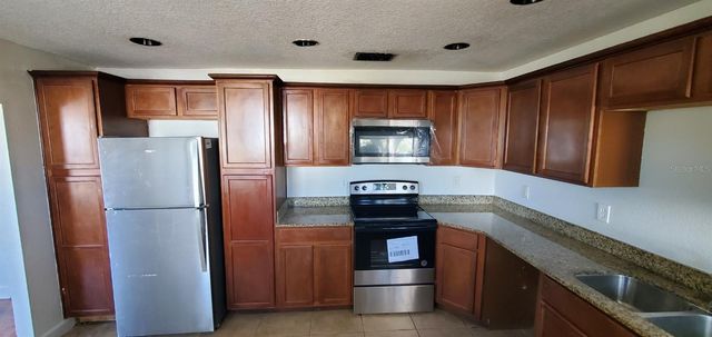 500 MASSACHUSETTS AVENUE, St Cloud, FL 34769