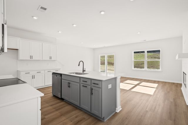 2128 Cheltenham Place, Columbia, TN 38401