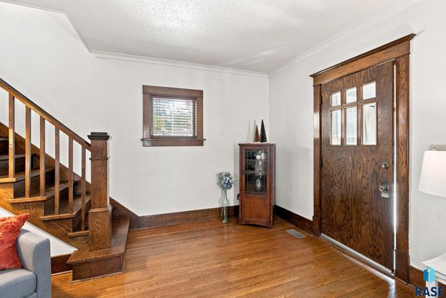 607 N Summit Ave Avenue, Sioux Falls, SD 57104