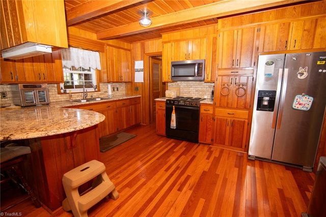1110 Coon Road, Pinnacle, NC 27043