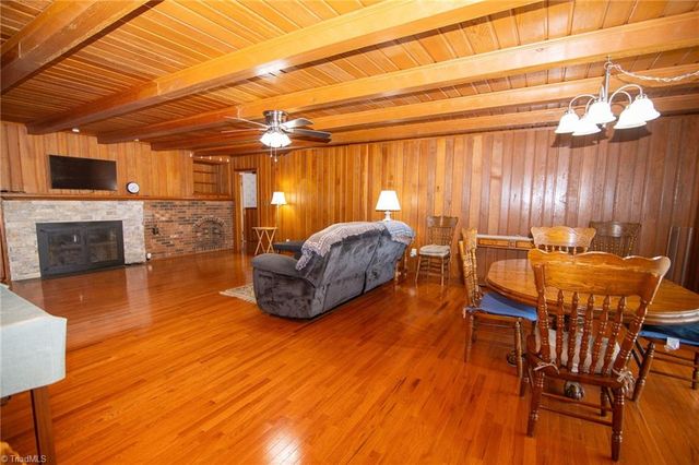 1110 Coon Road, Pinnacle, NC 27043