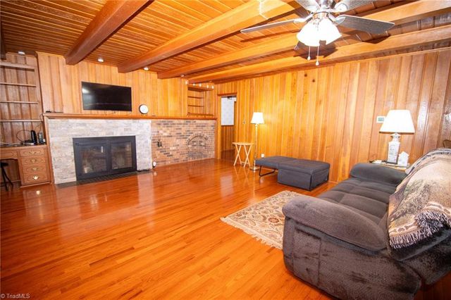 1110 Coon Road, Pinnacle, NC 27043