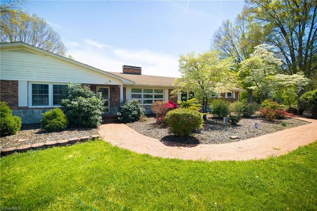 1110 Coon Road, Pinnacle, NC 27043