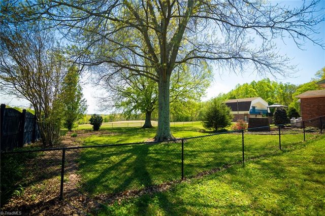 1110 Coon Road, Pinnacle, NC 27043