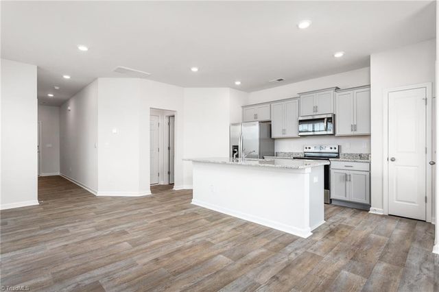 1193 Evelynnview Lane, Kernersville, NC 27284
