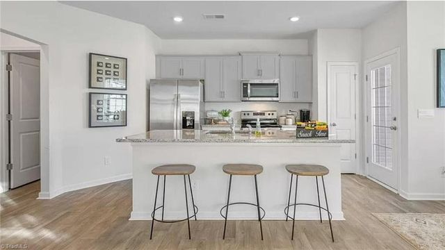 1193 Evelynnview Lane, Kernersville, NC 27284