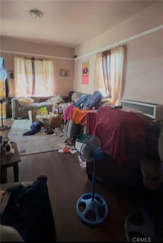 2211 Obama, Los Angeles, CA 90018