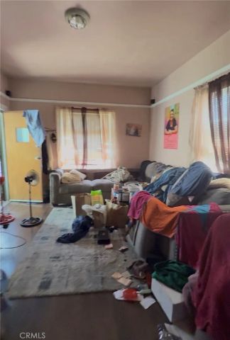 2211 Obama, Los Angeles, CA 90018