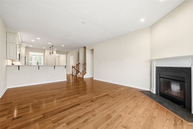 306 Trafalgar Sq, Cranberry Twp, PA 16066