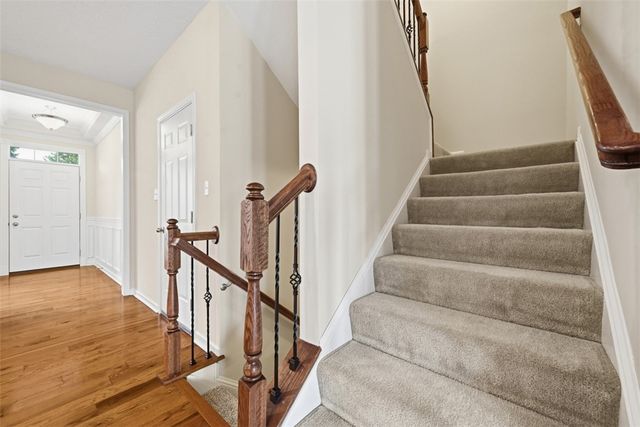 306 Trafalgar Sq, Cranberry Twp, PA 16066