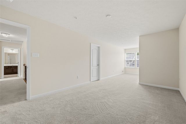 306 Trafalgar Sq, Cranberry Twp, PA 16066