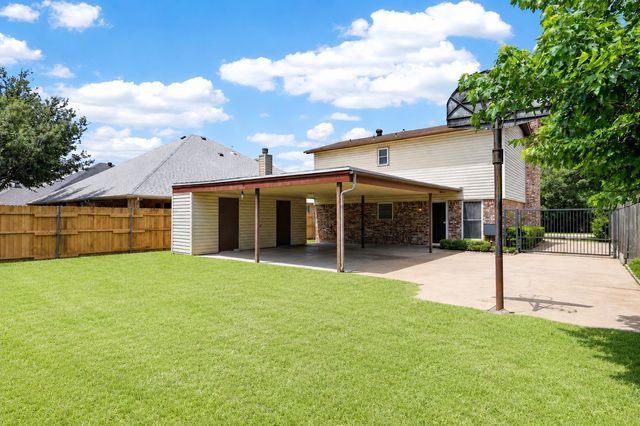 3905 Palomino Drive, Benbrook, TX 76116
