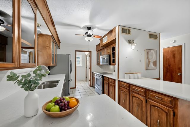 3905 Palomino Drive, Benbrook, TX 76116