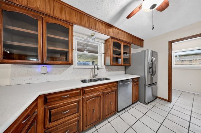 3905 Palomino Drive, Benbrook, TX 76116