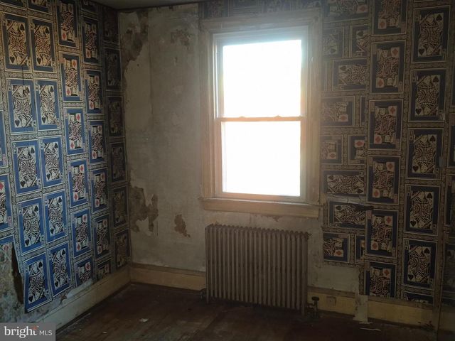 3302 W FRANKLIN ST, Baltimore, MD 21229