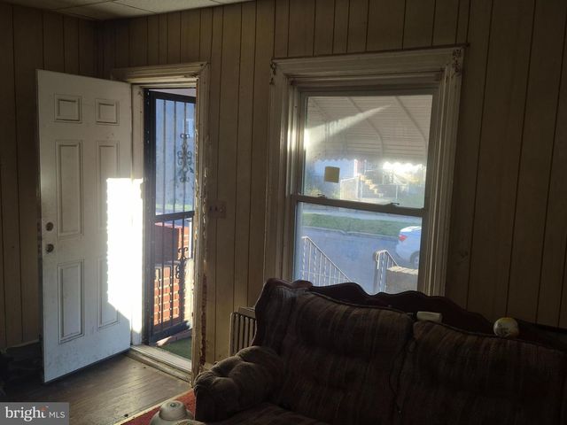 3302 W FRANKLIN ST, Baltimore, MD 21229