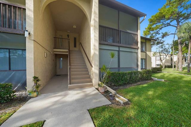 802 Sky Pine Way E2, Greenacres, FL 33415