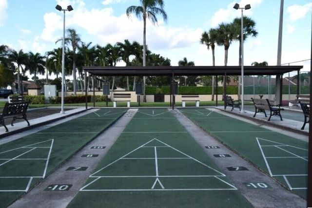 802 Sky Pine Way E2, Greenacres, FL 33415