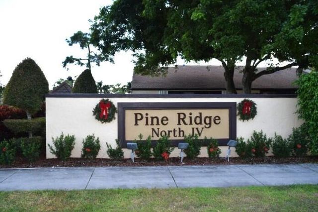 802 Sky Pine Way E2, Greenacres, FL 33415