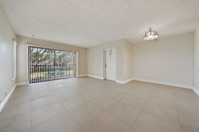 802 Sky Pine Way E2, Greenacres, FL 33415
