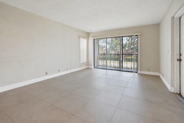 802 Sky Pine Way E2, Greenacres, FL 33415
