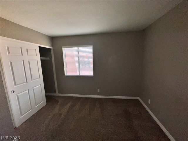 4450 Sandy River Drive 90, Las Vegas, NV 89103