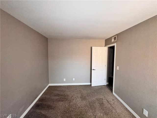 4450 Sandy River Drive 90, Las Vegas, NV 89103