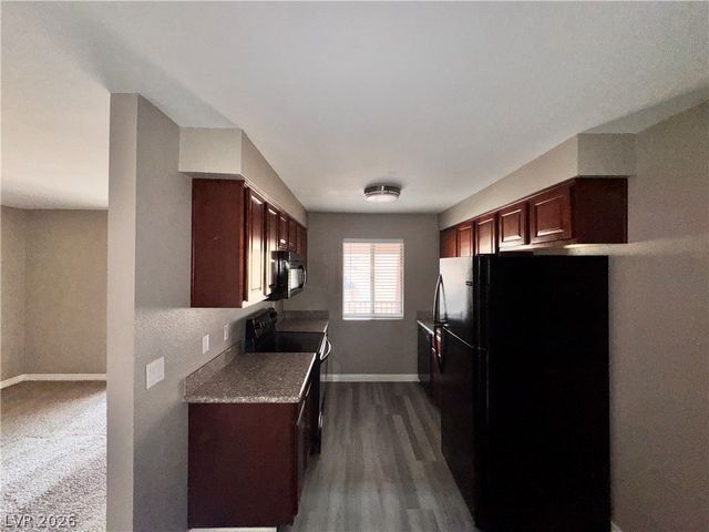 4450 Sandy River Drive 90, Las Vegas, NV 89103