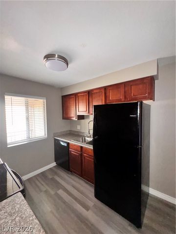 4450 Sandy River Drive 90, Las Vegas, NV 89103