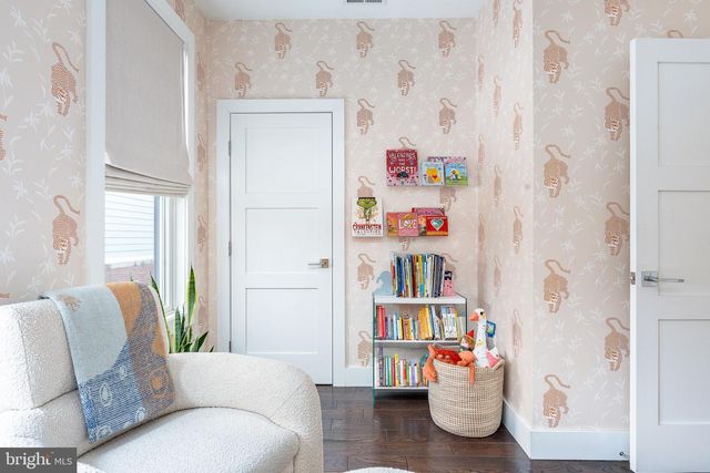 805 N LECOUNT ST, Philadelphia, PA 19130