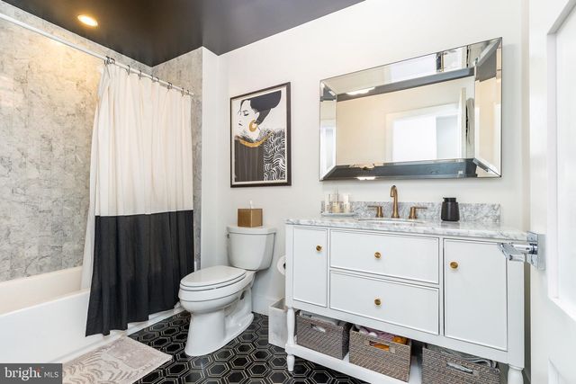 805 N LECOUNT ST, Philadelphia, PA 19130