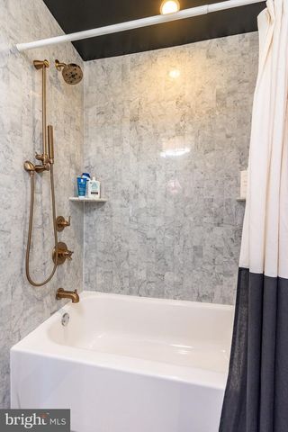 805 N LECOUNT ST, Philadelphia, PA 19130