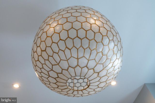 805 N LECOUNT ST, Philadelphia, PA 19130