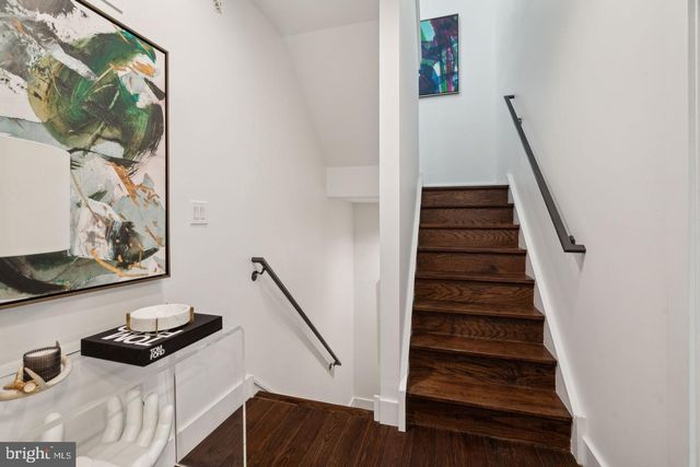 805 N LECOUNT ST, Philadelphia, PA 19130