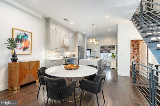 805 N LECOUNT ST, Philadelphia, PA 19130