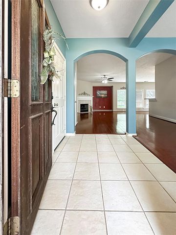 6506 Rustling Timbers Lane, Spring, TX 77379