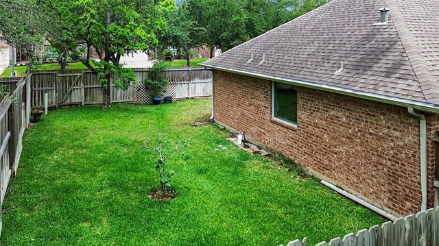 6506 Rustling Timbers Lane, Spring, TX 77379